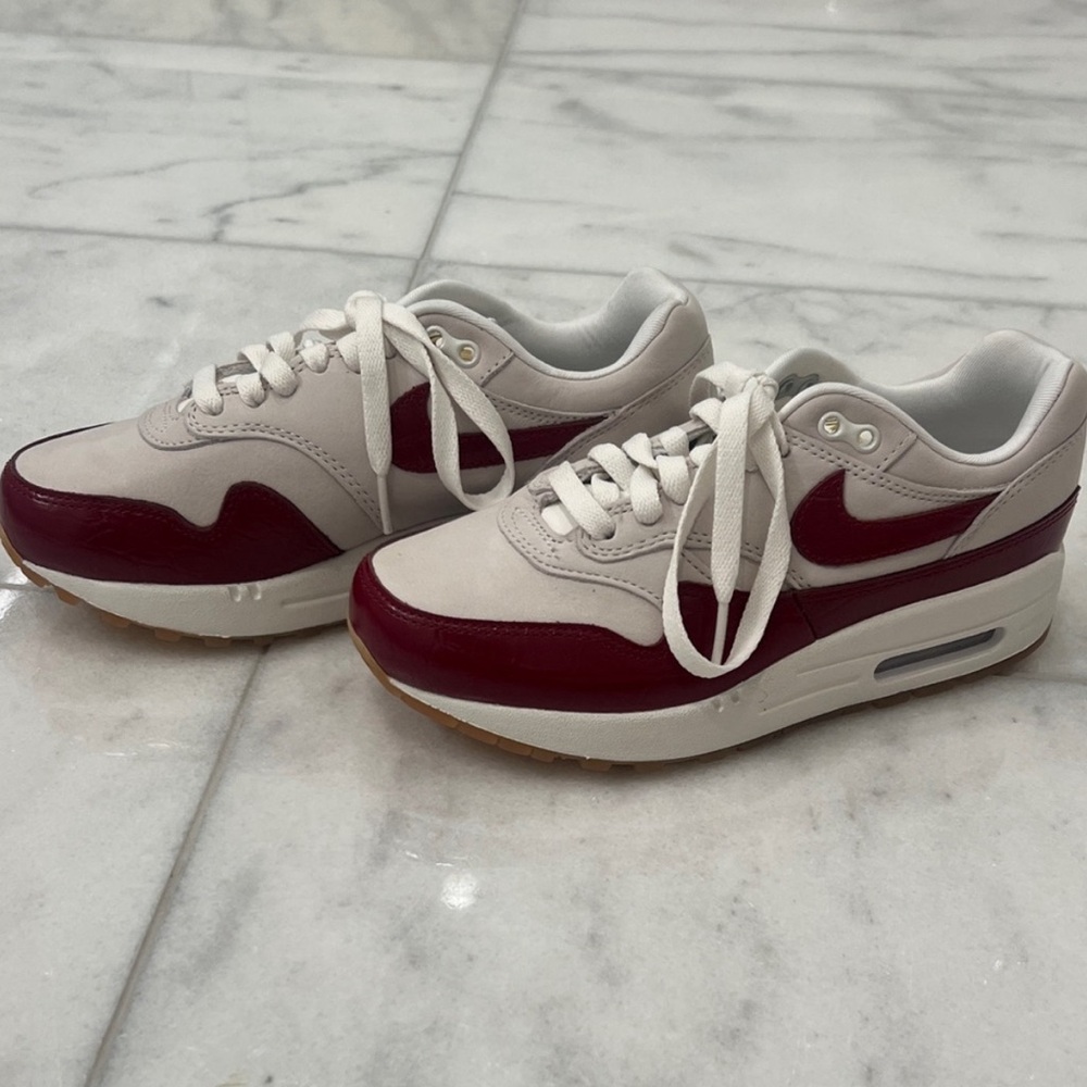 Nike Women's Sneakers in Cream and Burgundy *BRAND NEW NEVER WORN
